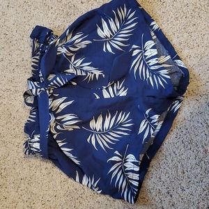 Romwe Women’s Self-Belted Shorts